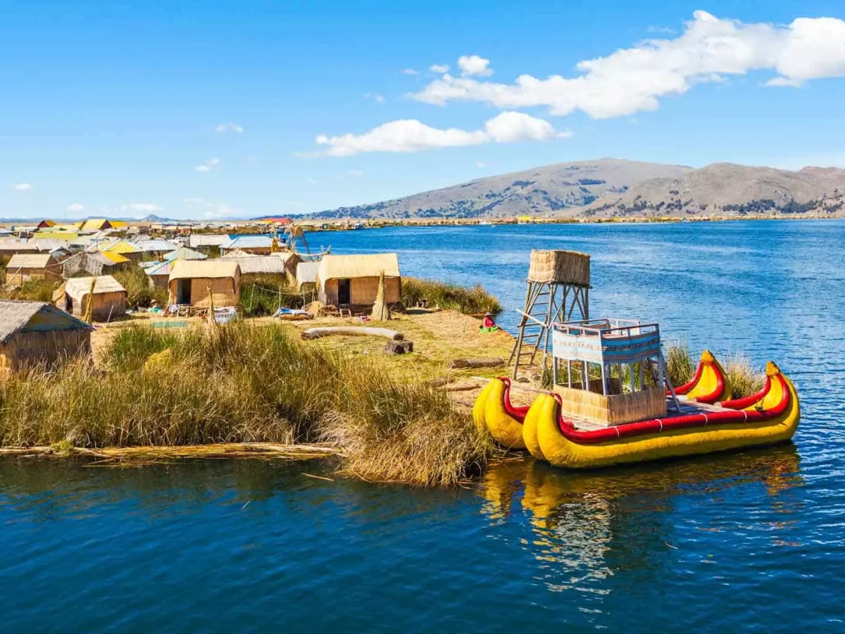 Islas-Uros-de-paseo-peru